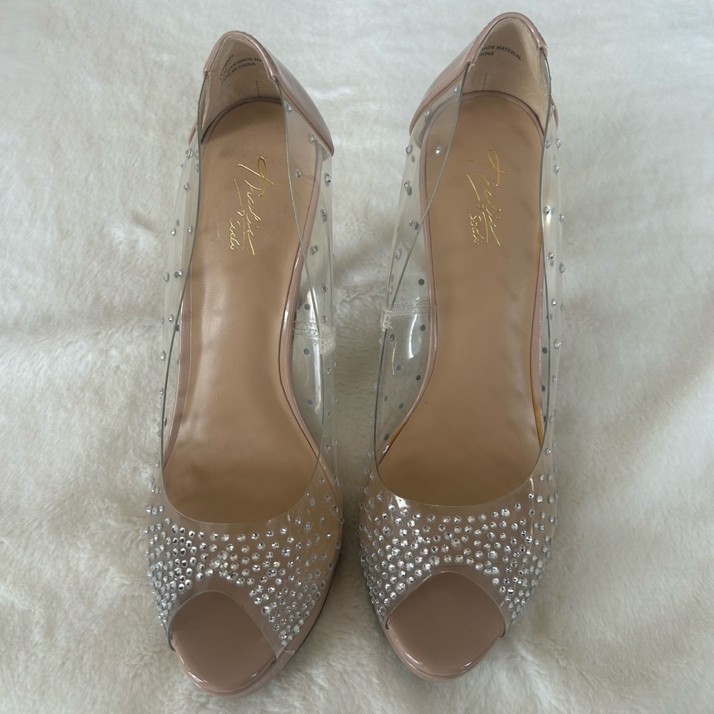 THALIA SODI Lenna Pumps in Clear Beige